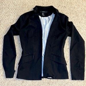 Forever 21 size M black blazer